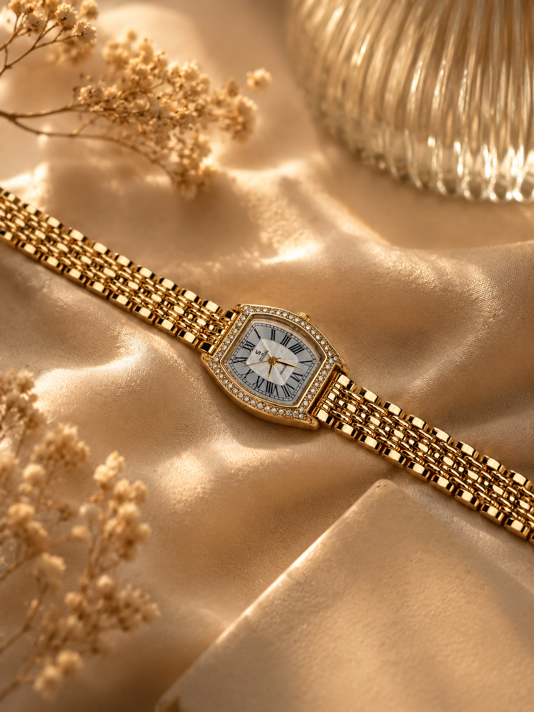 Panthère Diamond Bezel Tonneau Watch with Gold Panther Bracelet