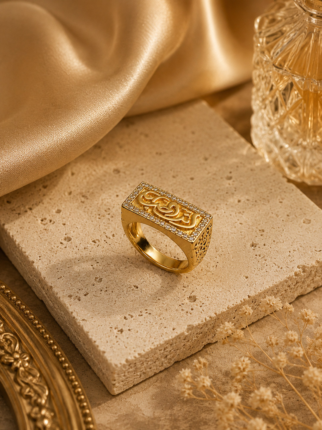 Maille Curb Chain Ring with Pavé CZ Bar in Gold